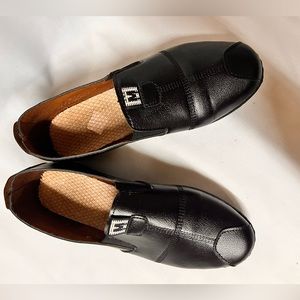 Black faux leather loafer by Shein. Size 9.5.